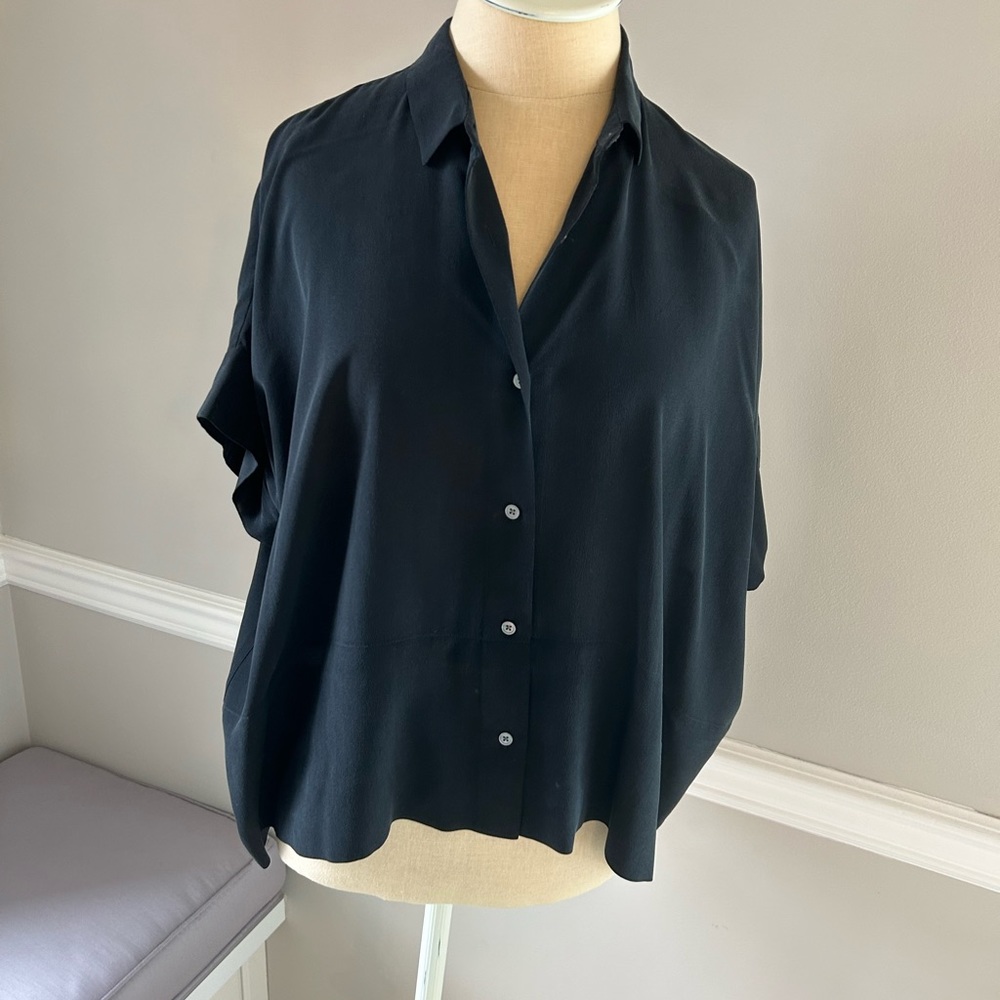 Everlane silk Black boxy top